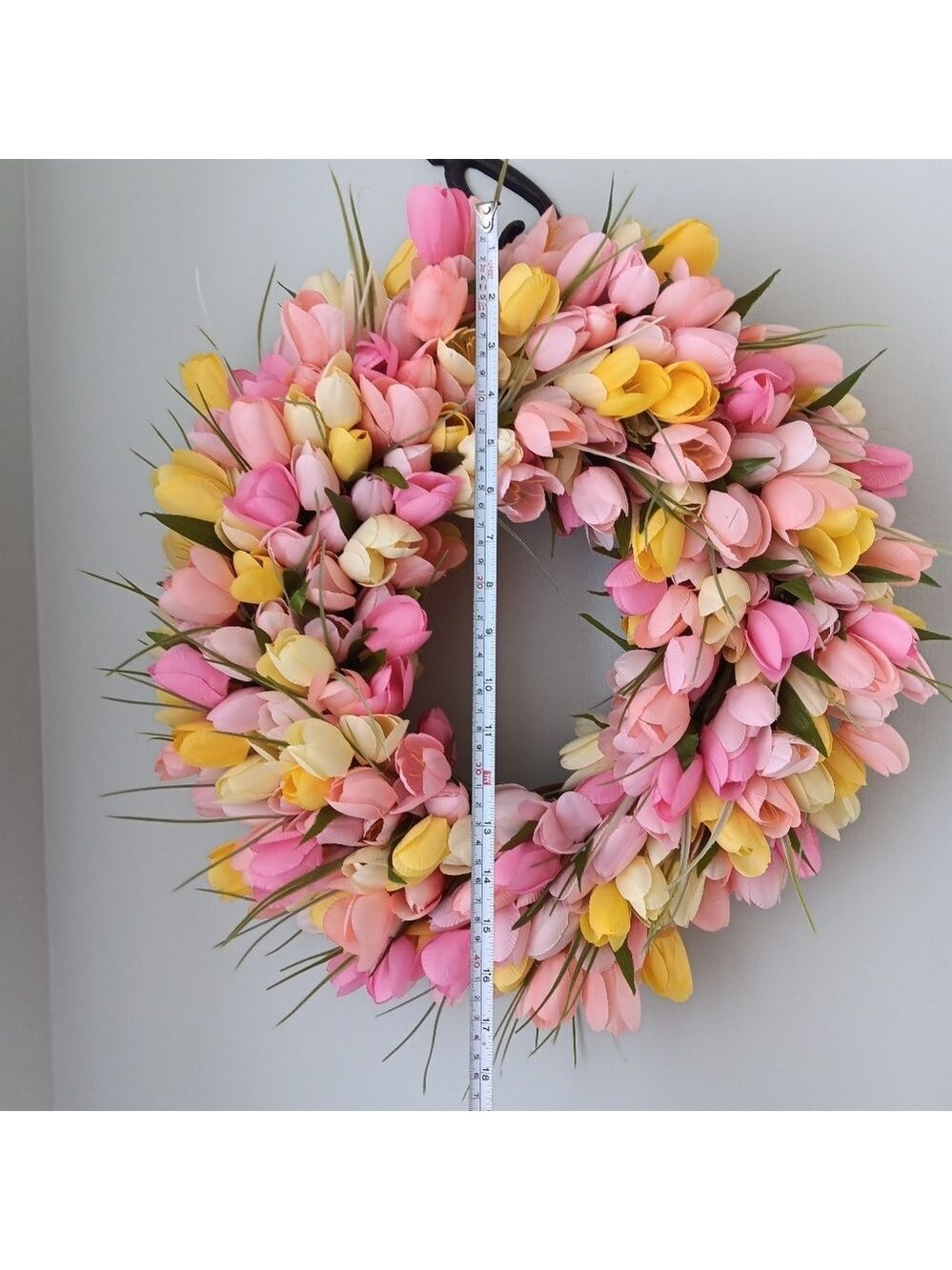 Wreath Flippers Handcrafted 14" Bright Spring Tulip Wreath - Picture 9 of 9